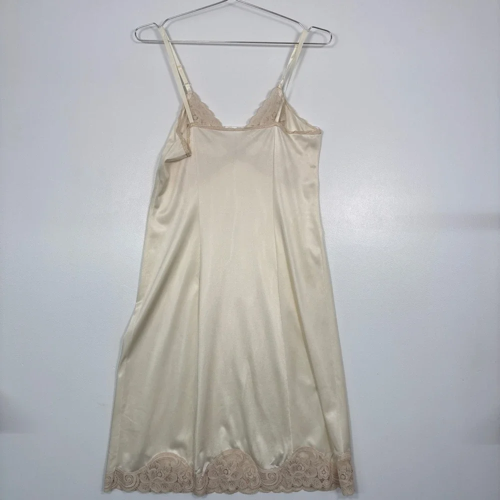 Vintage Women Full Slip Size Small Cream Lace Trim Adjustable Straps Unbranded - Picture 6 of 10